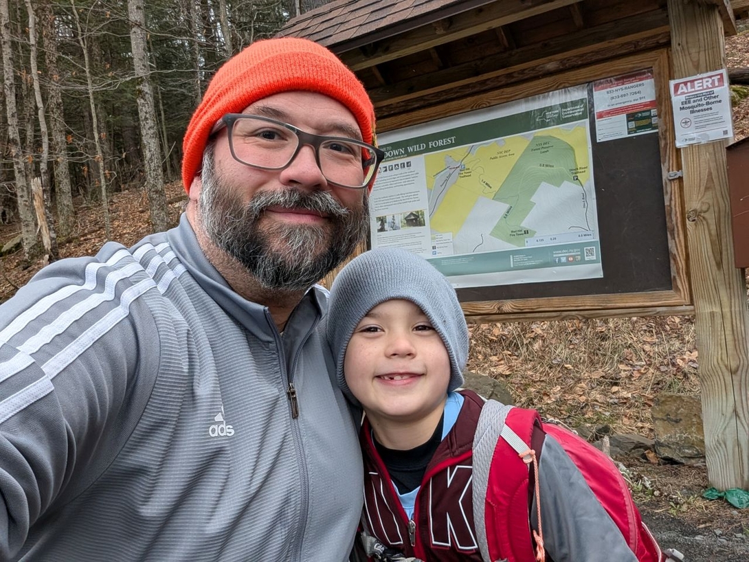 Quinn and Dad at the trailhead.